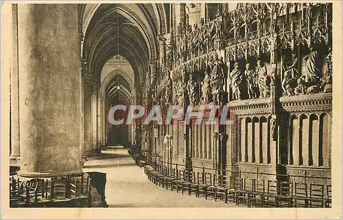 Ansichtskarte AK La Douce de France Chartres (Eure et Loir) Interieur de la Cathedrale Le Deambulatoire