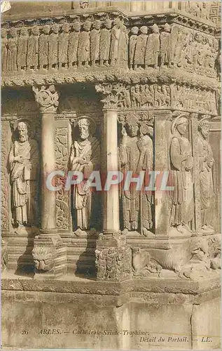 Cartes postales Arles Cathedrale Sainte Trophime Detail du Portail