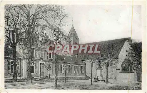 Ansichtskarte AK Mehun Sur Yevre (Cher) Place du Chateau Ecole et Eglise