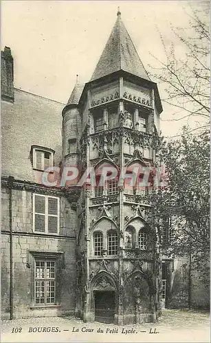 Ansichtskarte AK Bourges La Cour du Petit Lycee