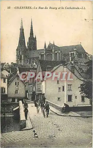 Cartes postales Chartres La Rue du Bourg et la Cathedrale