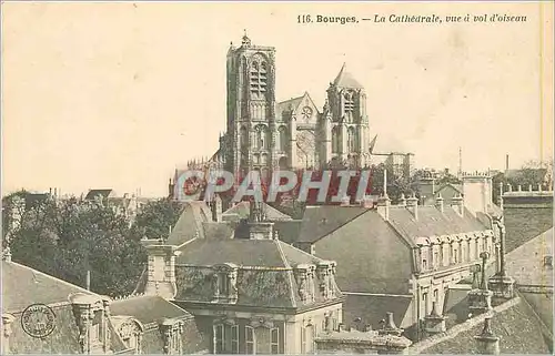 Ansichtskarte AK Bourges La Cathedrale Vue a Vol d'Oiseau