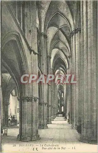 Ansichtskarte AK Bourges La Cathedrale Bas Cote de la Nef