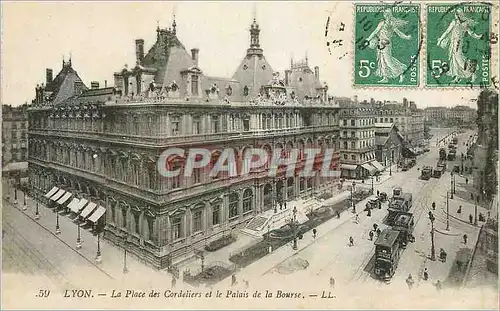 Cartes postales Lyon la Place des Cordeliers et le Palais de la Bourse Tramway