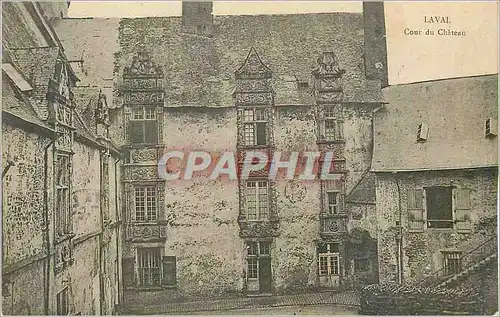 Cartes postales Laval Cour du Chateau