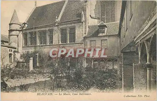 Ansichtskarte AK Beauvais Le Musee Cour Interieur