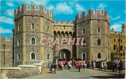 Cartes postales moderne Henry Vill Gateway Windsor Militaria