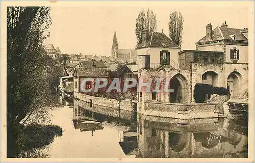 Cartes postales La Douce France Chartres le Chateau et la Cathedrale