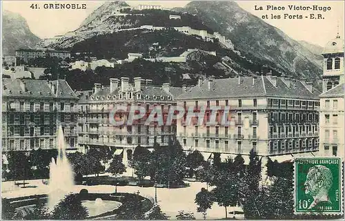 Ansichtskarte AK Grenoble La Place Victor Hugo et Les Forts E R