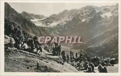 Cartes postales moderne Dauphine En Allevard Le Village de Gleyzin 1076 m et Son Glacier 2667m