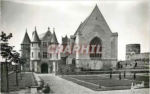 Cartes postales moderne Angers (Maine et Loire) Cour Interieur du Chateau Le Chatelet et la Chapelle (XVe S)