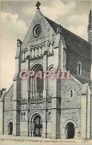 Cartes postales Laval Facade de Notre Dame d'Avesnieres