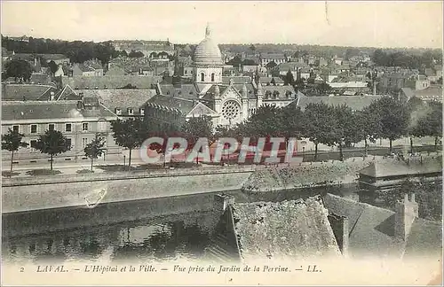 Ansichtskarte AK Laval L'Hopital et la Ville Vue Prise du Jardin de la Perrine