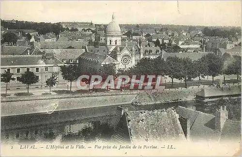 Cartes postales Laval L'Hopital et la Ville Vue Prise du Jardin de la Perrine