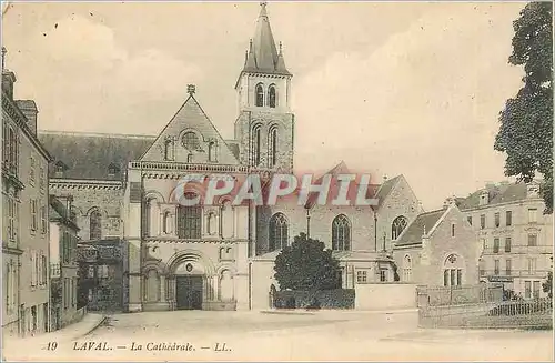 Cartes postales Laval La Cathedrale