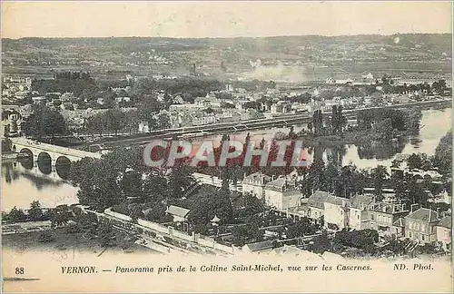 Ansichtskarte AK Vernon Panorama Pris de la Colline Saint Michel Vue Sur les Casernes