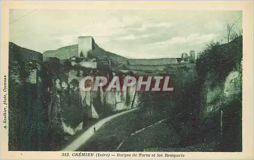 Cartes postales Cremieu (Isere) Gorges de Tortu et les Remparts