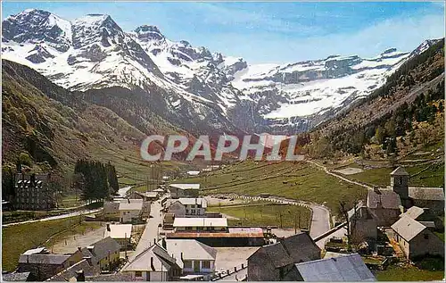 Cartes postales moderne Gavarnie (Htes Pyr) Le Village et le Cirque
