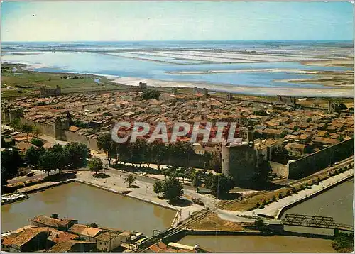 Cartes postales moderne Aigues Mortes Gard la Ville de Saint Louis En avion au desssus de la Cite