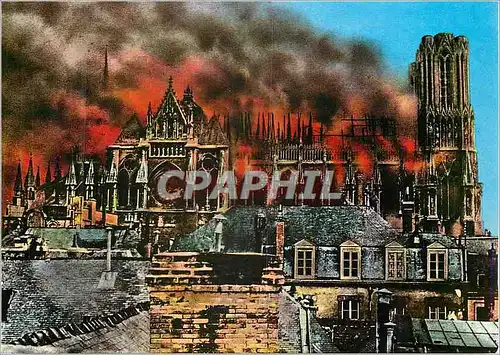 Cartes postales moderne Reims Marne La cathedrale pendant l incendie Militaria