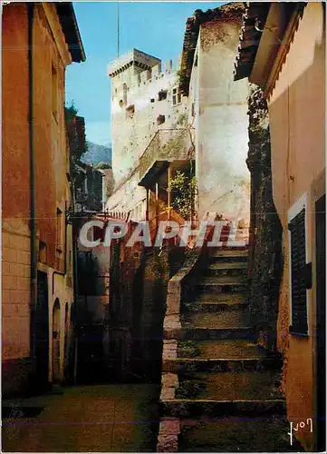 Cartes postales moderne Roquebrune Alpes Maritimes Le chateau vu d une vieille rue du village