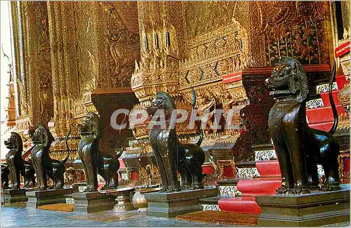 Cartes postales moderne Many Brass Lions infront the Designs outside the Wat temple Phra Keo Bangkok Thailand