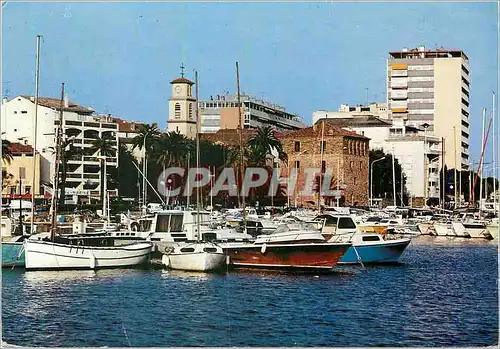 Cartes postales moderne Sainte Maxime Var Le Port l Eglise et la Tour Carree Bateaux