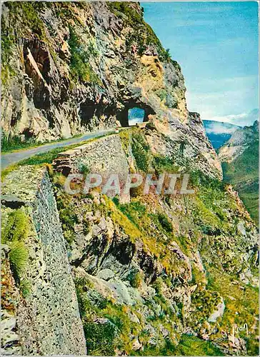 Cartes postales moderne Col d Aubisque Basses Pyrenees Route thermale d Argeles a Eaux Bonnes