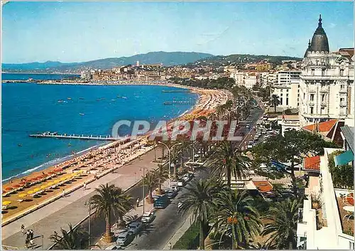 Cartes postales moderne La Cote d Azur Cannes La Croisette et le Suquet