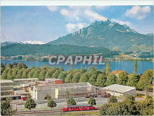 Cartes postales moderne Verkehrshaus der Schweiz Luzern Le musee suisse des transports avec Monte Pilate Train