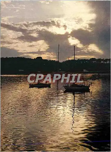 Moderne Karte La Bretagne Pittoresque Crepuscule sur les Yachts au mouillage Bateaux