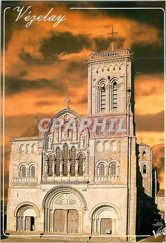 Cartes postales moderne Vezelay Yonne La Basilique Sainte Madeleine La facade