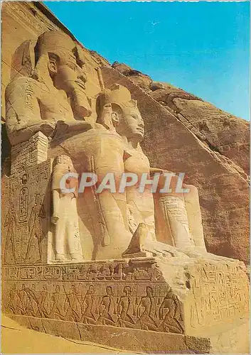 Cartes postales moderne Abu Simbel Les Statues de Ramses devant le Grand Temple