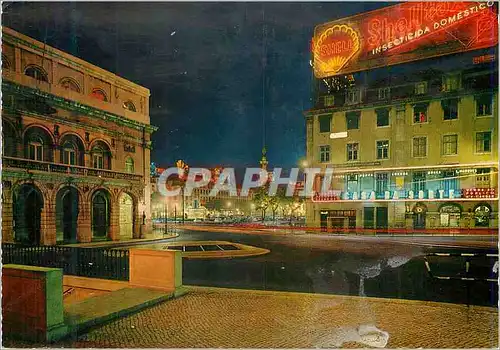 Cartes postales moderne Lisboa Rossio de Nuit a gauche Le Theatre National Portugal Shell