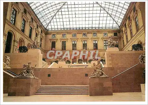 Cartes postales moderne Louvre Departement de Sculptures Cour Marly Vue Generale de Jour