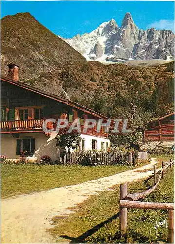 Cartes postales moderne Massif du Mont Blanc (Haute Savoie) Village des Bois (Le Dru et l'Aiguille Verte)