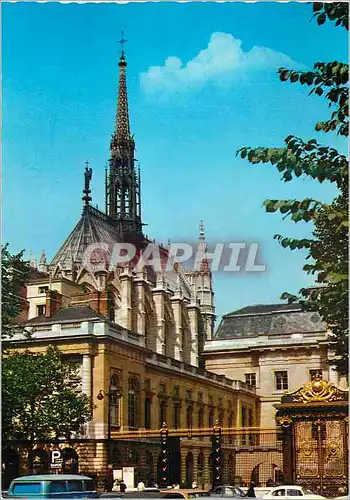 Cartes postales moderne Paris La Sainte Chapelle sur la Cour d'Entree du Palais de Justice