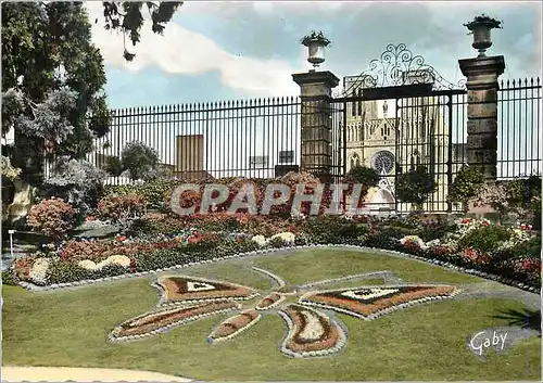 Moderne Karte Avranches 9 (manche) le jardin des plantes le papillon au fond la cathedrale