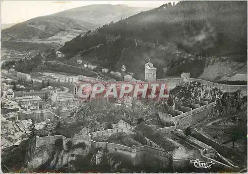 Cartes postales moderne Sisteron(b alpes) alt 480 m 11815 vue aerienne sur la citadelle theatre de plein air