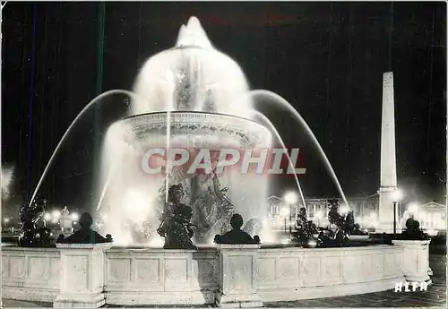 Cartes postales moderne 584 paris place de la concorde la fontaine et l obelisque la nuit