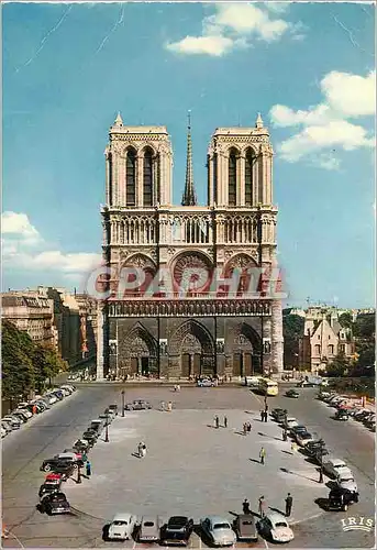 Cartes postales moderne Paris 564 notre dame place du parvis