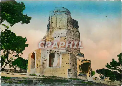 Cartes postales moderne 261 nimes la tour de magne