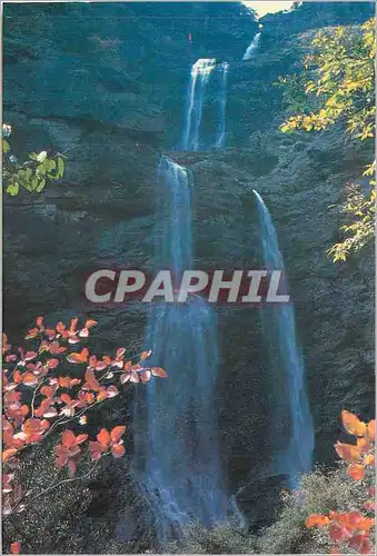 Moderne Karte Sandie (three tier) waterfall