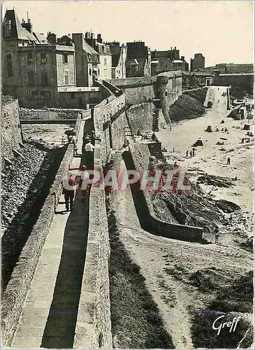 Cartes postales moderne En bretagne 354 216 saint malo (iiie et vilaine) la ville fortifiee promenade des remparts