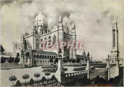 Cartes postales moderne La basilique de lisieux panorama generale