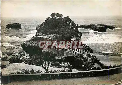 Cartes postales moderne 134 biarritz le rocher du basta