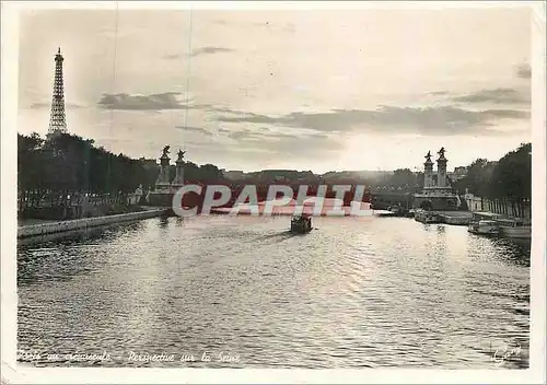 Moderne Karte Paris at twilight perspective of the seine Tour Eiffel