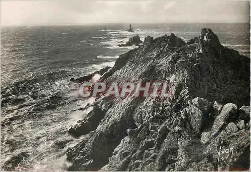 Cartes postales Pointe du Raz Finistere L eperon et le phare de la Vielle