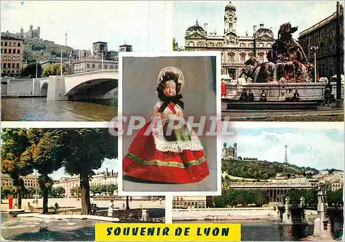 Cartes postales Souvenir de Lyon Poupee