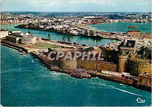 Cartes postales St Malo Vue aerienne Les Remparts Le Casino et le Port